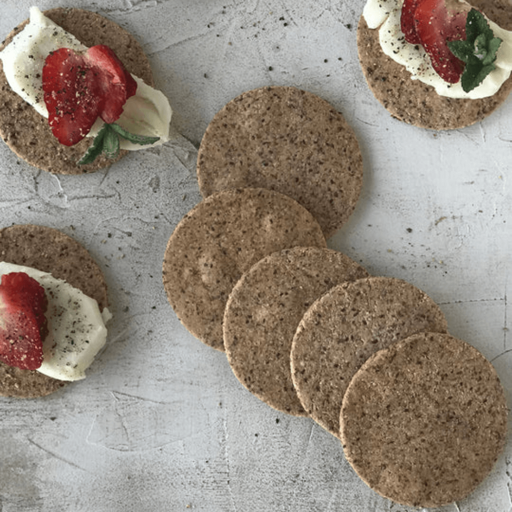 Galleta keto saladas en base a almendras en forma de disco artesanal 180 g